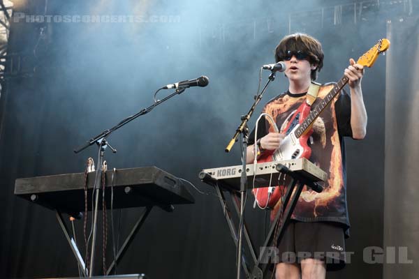 DECLAN MCKENNA - 2015-07-16 - PARIS - Parvis de l'Hotel de Ville - 